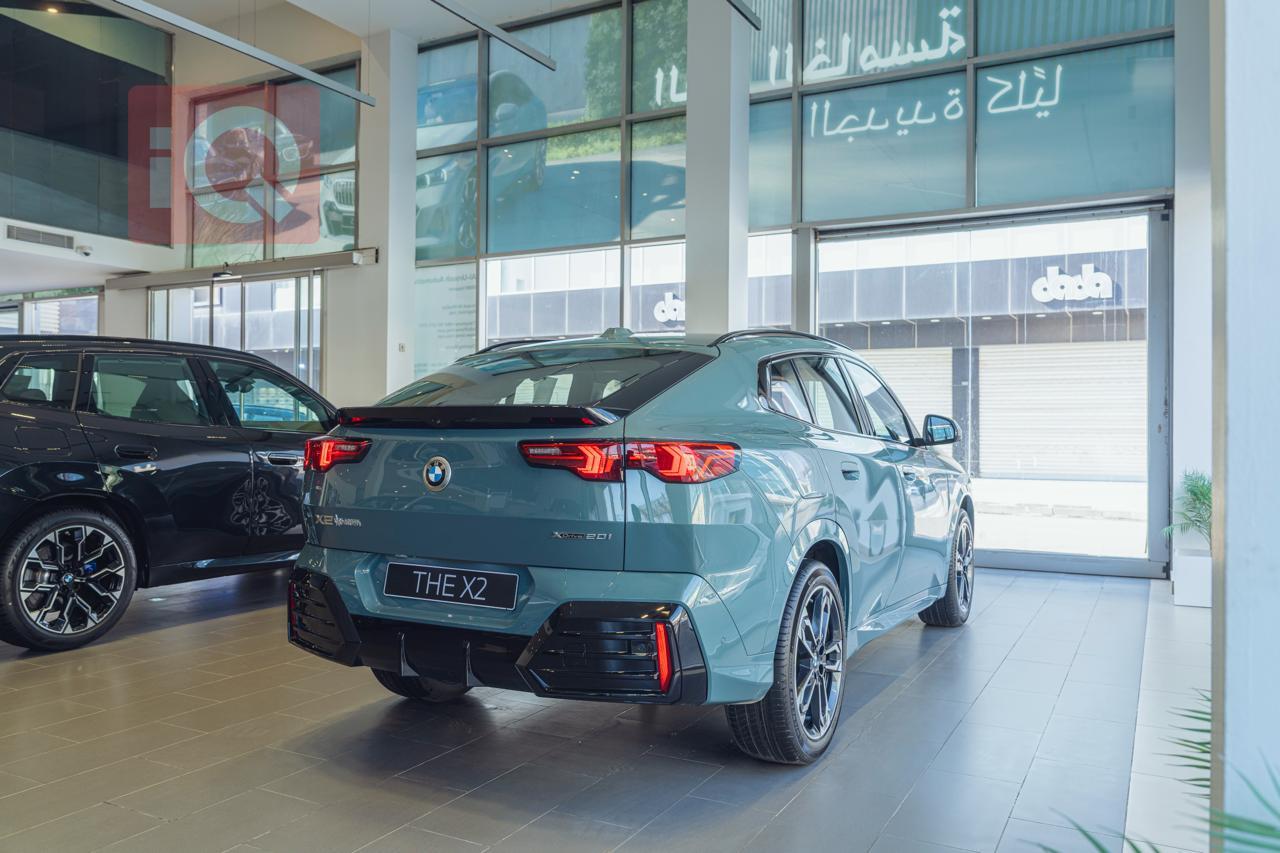 بی ئێم دەبڵیو X2